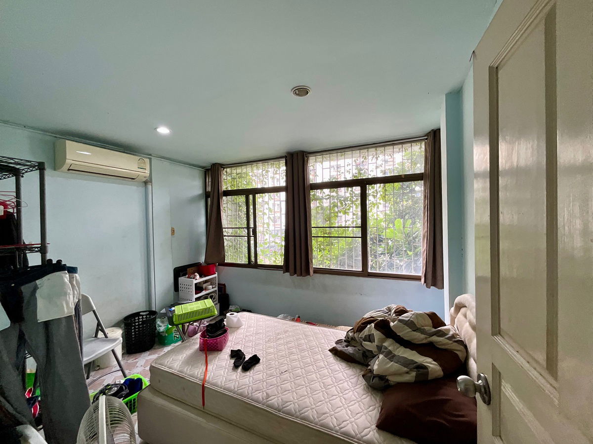 picture Townhouse, 3.5 floors, 45 square wah, lots of parking space, cheapest price in Soi Lat Phrao 122 - 14/19