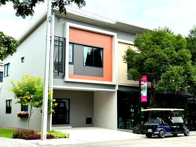 Townhouses for sale Pathumthani : 💫 Selling a fully decorated model home – as beautiful as in the picture, ready to move into (198/62)