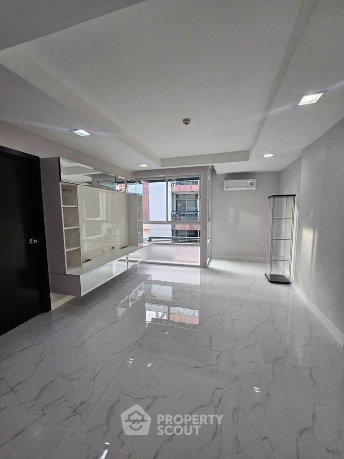 picture 1-BR Condo at D Condo Ratchada 19 near MRT Ratchadaphisek (ID 2158224) - 7/20