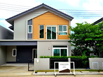 บ้านแฝด เมืองเชียงใหม่ เชียงใหม่ : อณาสิริ พายัพ บ้านแฝด 2 ชั้น สไตล์ Modern Barn House หน้าบ้านไม่ชนใคร 