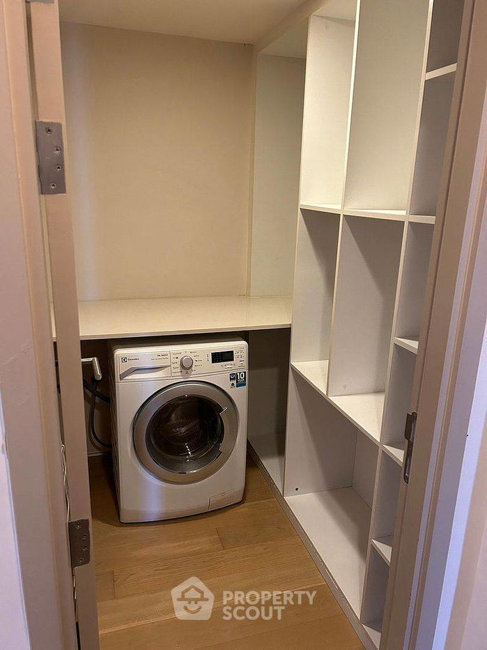 picture 2-BR Condo at LIV @ 49 near BTS Thong Lor (ID 984962) - 8/16