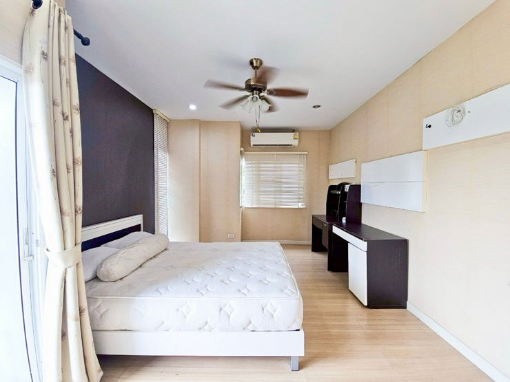 picture 2-Storey House The Tara Ramintra Near Pink Line BTS, Fully Furnished, Spacious, Move-in Ready, Close to Fashion Island & Safari World - 5/15