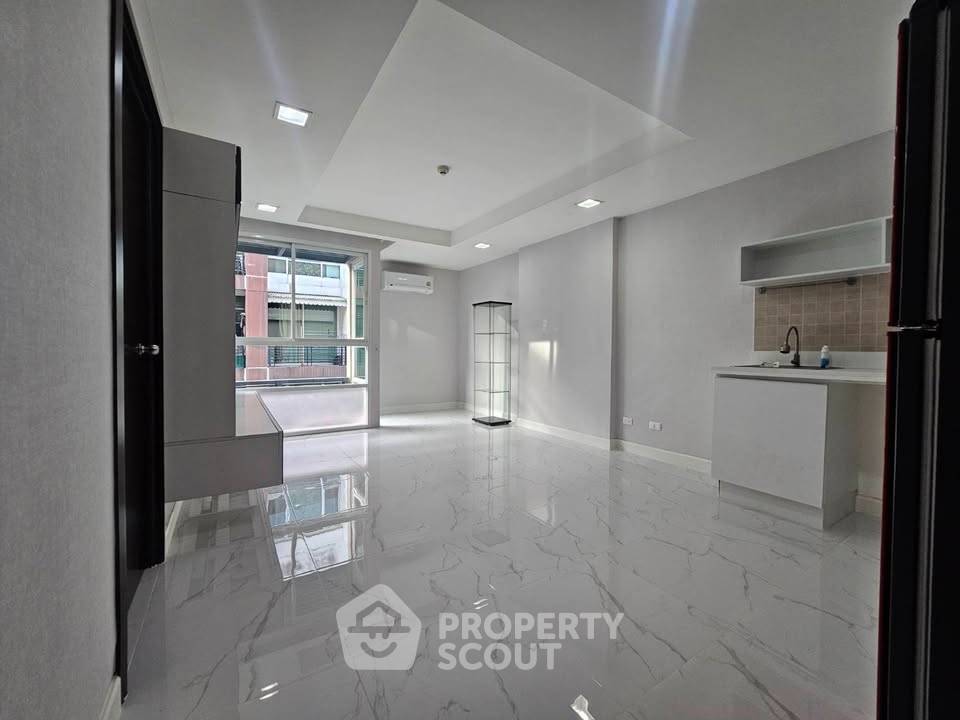 picture 1-BR Condo at D Condo Ratchada 19 near MRT Ratchadaphisek (ID 2158224) - 2/20