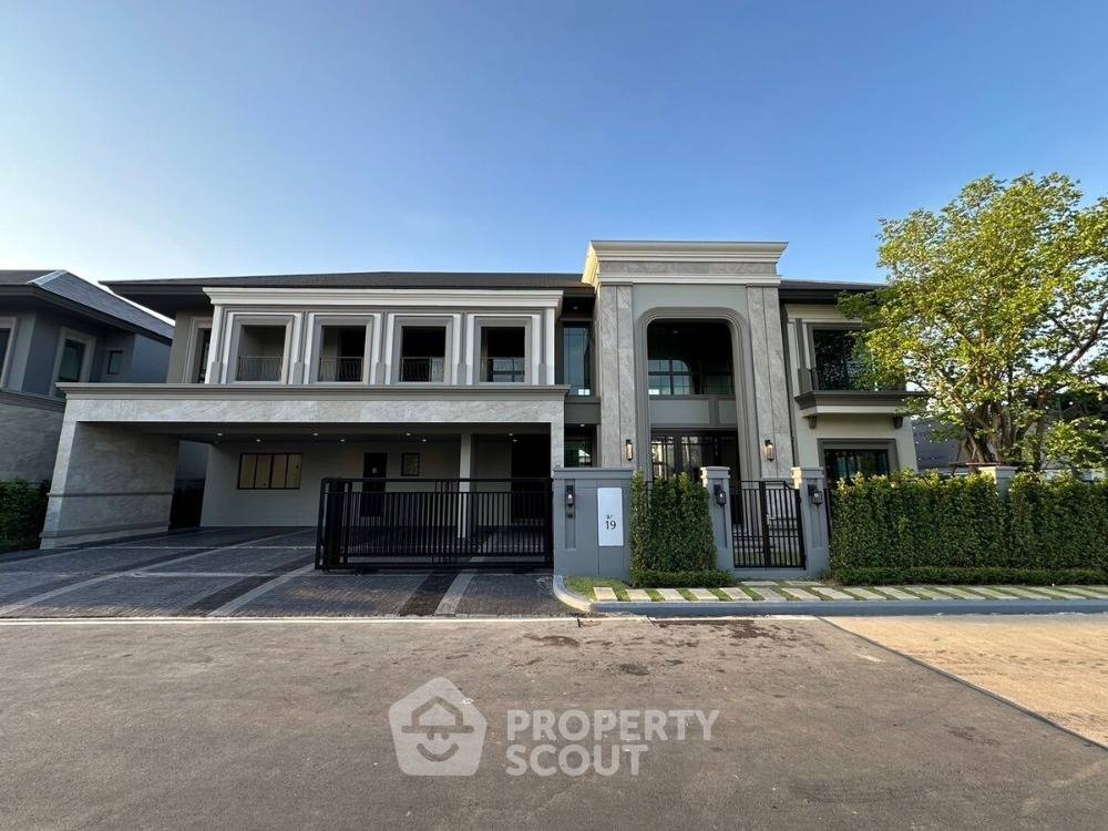 picture 5-BR House in Khlong Sam Prawet (ID 2030469) - 1/12