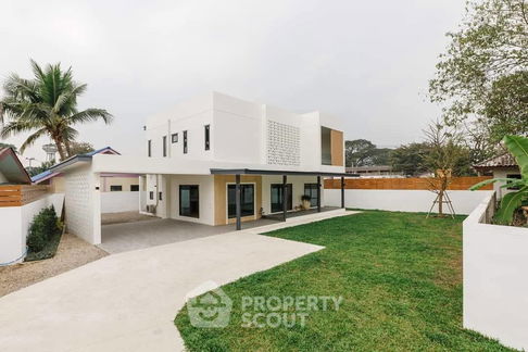 4-BR House in Tha Wang Tan (ID 2228880)