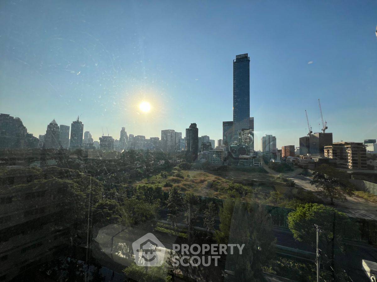 picture 2-BR Condo at Muniq Langsuan near BTS Ratchadamri (ID 2101275) - 14/16