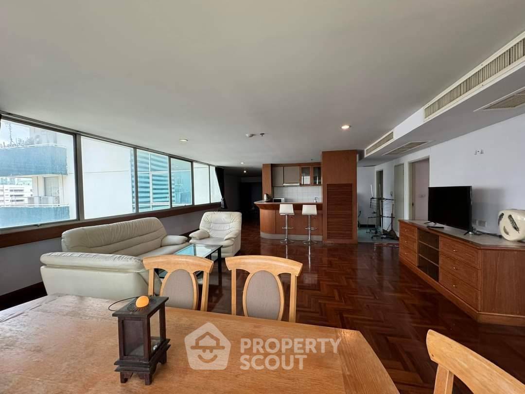 picture 2-BR Condo at Asoke Place near MRT Sukhumvit (ID 2069320) - 5/8