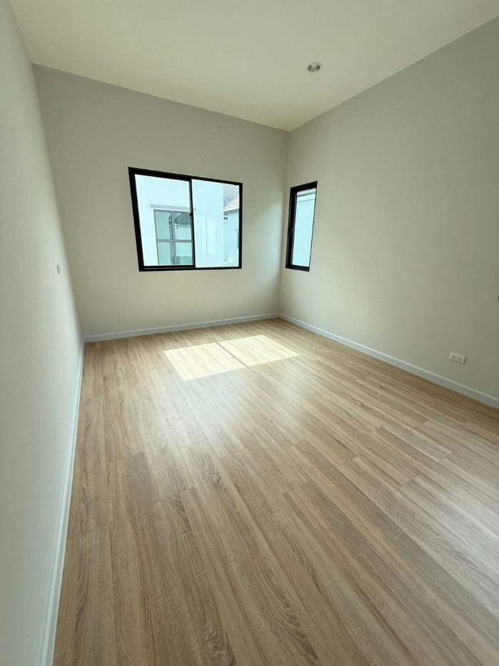 รูป บ้านเดี่ยวหลังใหญ่ สไตล์Modern  Farmhouse กับโครงการสราญสิริ ประชาอุทิศ90 - รูปที่ 8/9