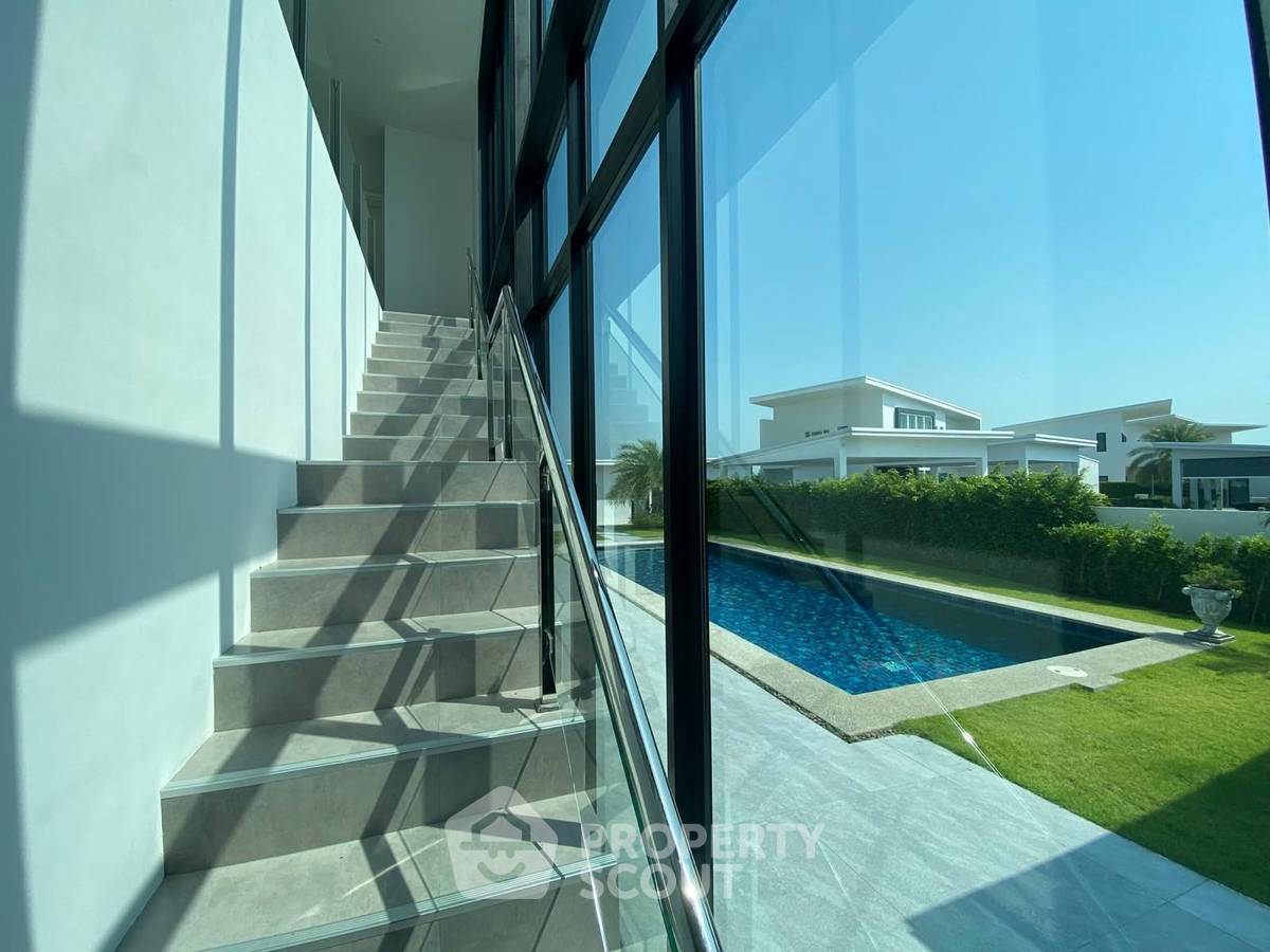รูป วิลล่า 3-ห้องนอน ใกล้ เดอะ เวเนเซีย (ID 2228323) - รูปที่ 9/27