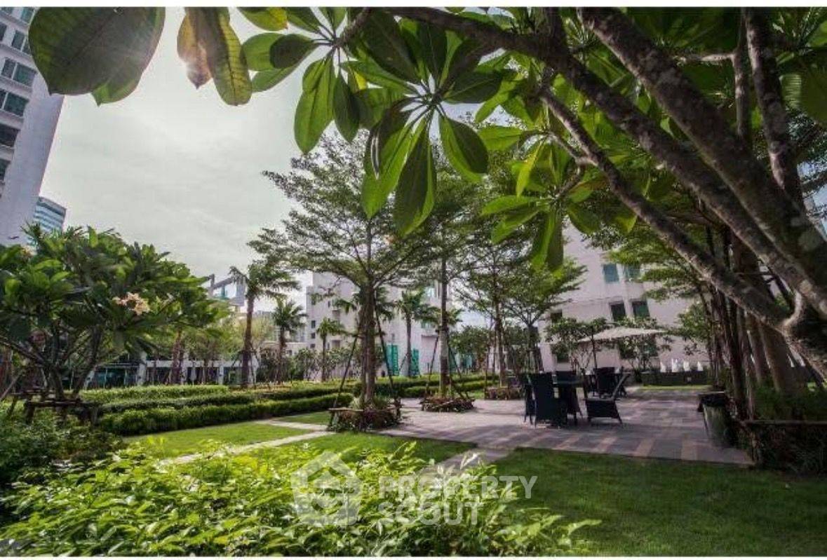 picture 2-BR Condo at T.c. Green Rama 9 near MRT Phra Ram 9 (ID 2229489) - 9/14