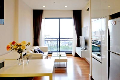 Condos for rent : WS1759 ✨ For Rent - Ivy Ampio Ratchada, walk only 150 meters to MRT Cultural Center, only 28,000 baht/month.