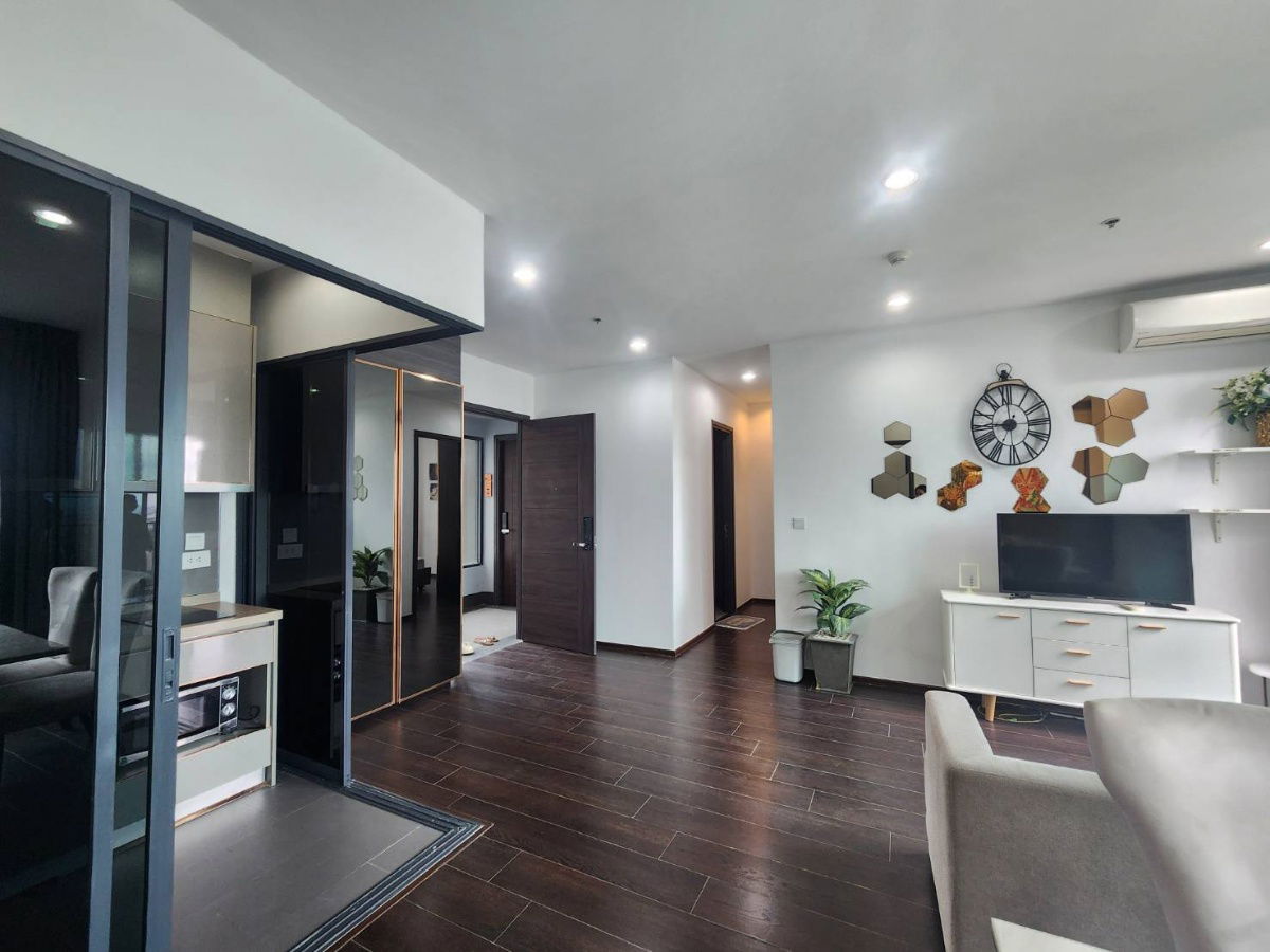 รูป For rent 💥C ekkamai condo 💥 Beautiful room, ready to move in, beautifully decorated, fully furnished.  - รูปที่ 2/18