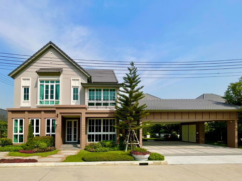 🏡✨ Show Home LUNA – Lucky Corner Plot | House No. 245/8 | South-Facing | Unblocked View