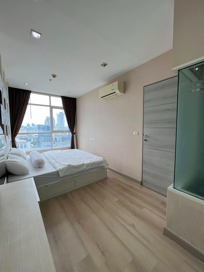picture Ideo Verve Ratchaprarop【𝐑𝐄𝐍𝐓】🔥This room is bright in every corner. The cozy style will energize you every morning.🔥  Contact Line ID: @hacondo - 2/10