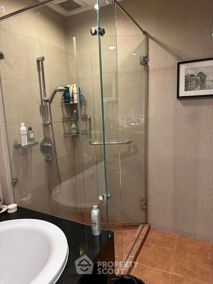 picture 2-BR Condo at Baan Rajprasong Condominium near BTS Ratchadamri (ID 1476166) - 6/23