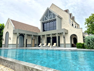 บ้านเดี่ยว ถนนศรีนครินทร์ : 🏡 บ้านหรูหลังใหญ่ แต่งครบพร้อมอยู่! จะอยู่เองก็ลงตัว 💖 หรือจะลงทุนก็คุ้มค่า 💼 ผลตอบแทนดีเยี่ยม!