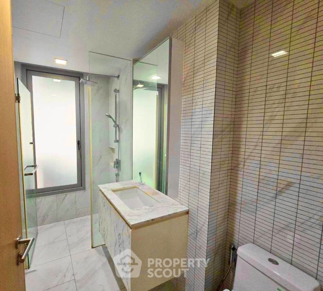 รูป คอนโด 2-ห้องนอน ที่ ไฮด์ สุขุมวิท11 ใกล้ BTS นานา (ID 2226111) - รูปที่ 6/11