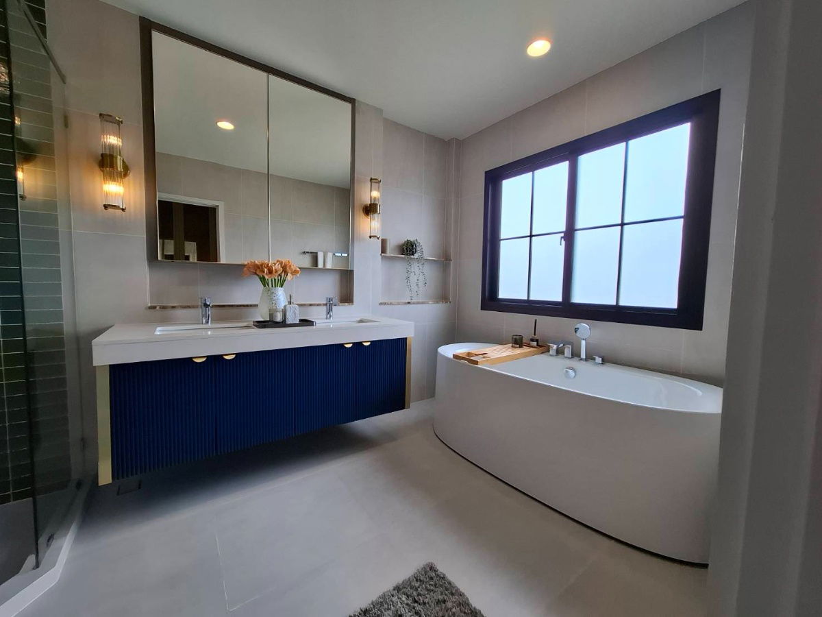 picture Open for sale, ready-to-move-in model home, luxuriously decorated, Setthasiri Ruamchok project, a company of Sansiri - 12/12