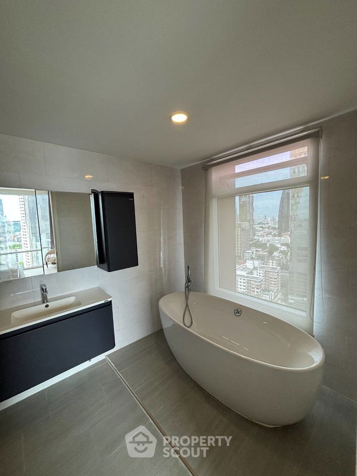 picture 3-BR Condo at Fullerton Sukhumvit near BTS Ekkamai (ID 2162761) - 10/13