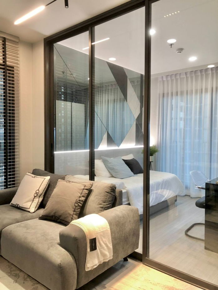 picture Heart of Bangkok’s Business District – Walk to G Tower, Offices, and MRT - 4/9
