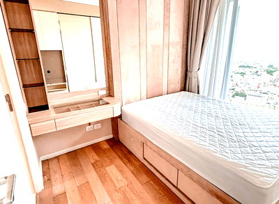 Condos for rent : WS1772 🏙 Condo for rent, The Saint Residences, near BTS Ha Yaek Lat Phrao and MRT Phahon Yothin, only 17,000 baht/month.
