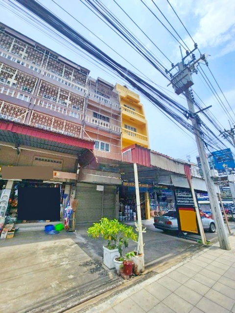 รูป ม.เกษมบัณฑิต ร่มเกล้า 2กม. ใหม่ไม่เคยอยู่! MRTตลาดมีนบุรี 900ม. ติดถนนใหญ่ ให้เช่าอาคารพาณิชย์ 5ชั้น 25ตร.วา. 495ตร.ม. - รูปที่ 1/8