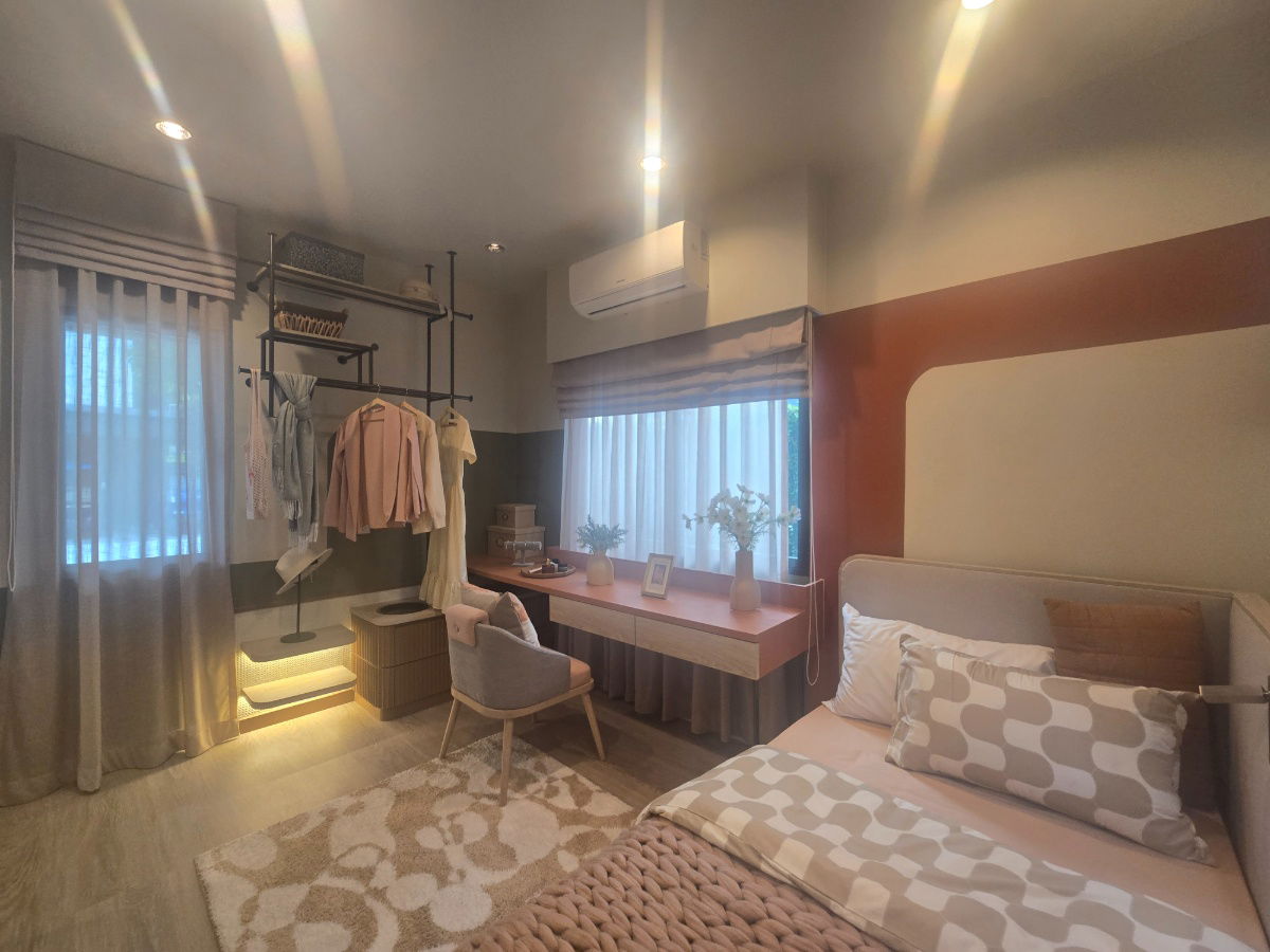 รูป ขายบ้านใหม่ * บ้านตัวอย่างแสนสิริ-ตกแต่งพร้อมเข้าอยู่ *  งานดีไซน์สวยบิ้วอินทั้งหลัง ทำเลแปลงมุมหน้าโครงการเข้าออกสะดวก ราคาพิเศษ จัดสินเชื่อฟรี !!! - รูปที่ 6/11