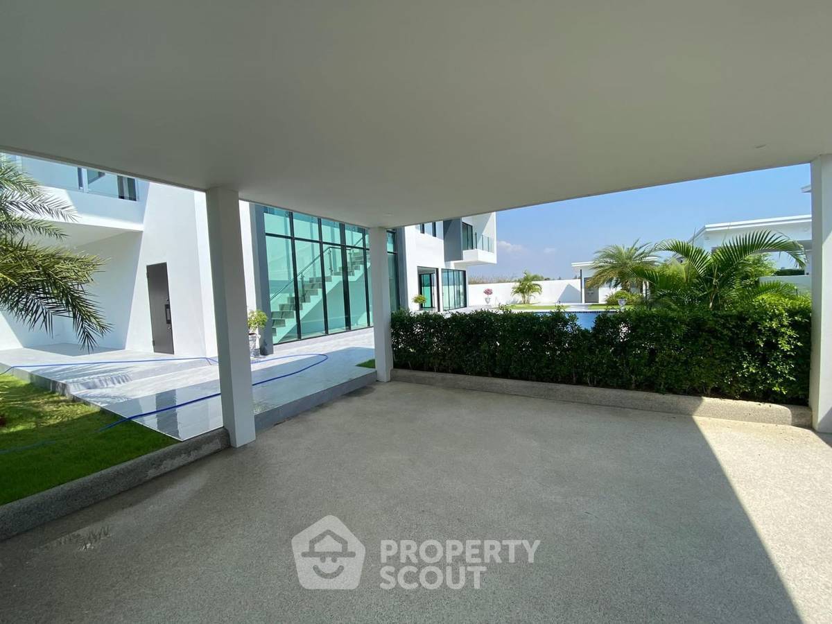 รูป วิลล่า 3-ห้องนอน ใกล้ เดอะ เวเนเซีย (ID 2228323) - รูปที่ 20/27