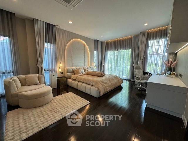 รูป บ้าน 5-ห้องนอน ที่ แกรนด์ บางกอก บูเลอวาร์ด กรุงเทพกรีฑา ใน คลองสามประเวศ (ID 2148230) - รูปที่ 7/8