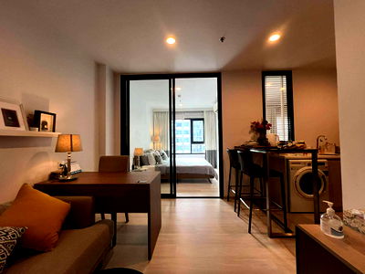 Condos for rent : Condo for rent Life Asoke Monthly 25,000 thb.