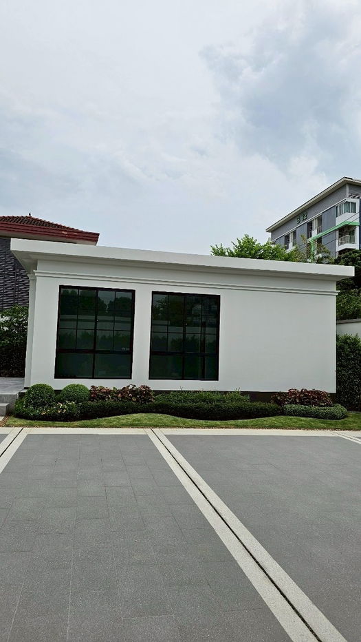 รูป ขาย ! บ้านเดี่ยว 2 ชั้น ถนนแบริ่ง พร้อมสระว่ายน้ำ ใกล้โรงเรียนนานาชาติบางกอกพัฒนา โครงการจากแสนสิริ - รูปที่ 2/10