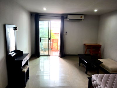 Condos for rent : Condo for rent: Regent Home 4 Sukhumvit 85 (Studio room), 3rd floor, near BTS On Nut Station