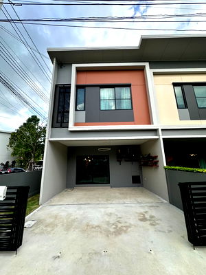 ขายทาวน์โฮม : 🏡 ขายบ้านแปลงมุม “สิริเพลส บางใหญ่” แบบบ้าน Loft-133 พร้อมอยู่ ใกล้เซ็นทรัลเวสต์เกต & MRT 🚆