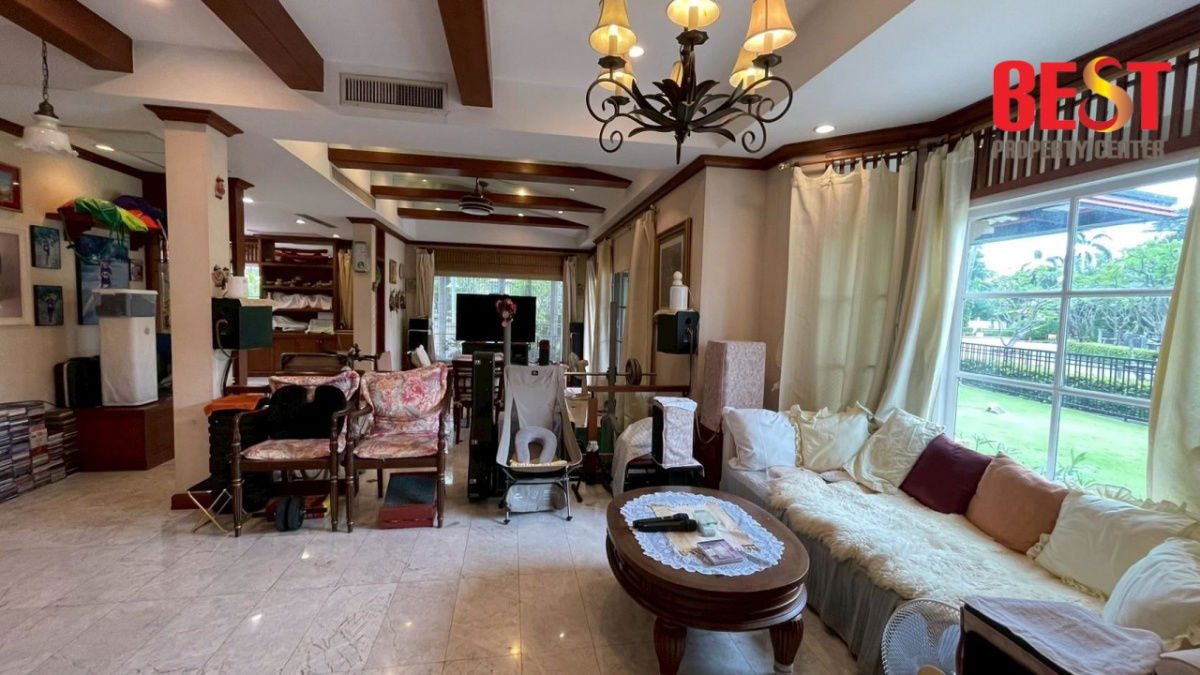 picture Grand Family Home in Mantana Watcharaphon–Ramintra 1 Prime Corner Plot by Community Garden - 5/16
