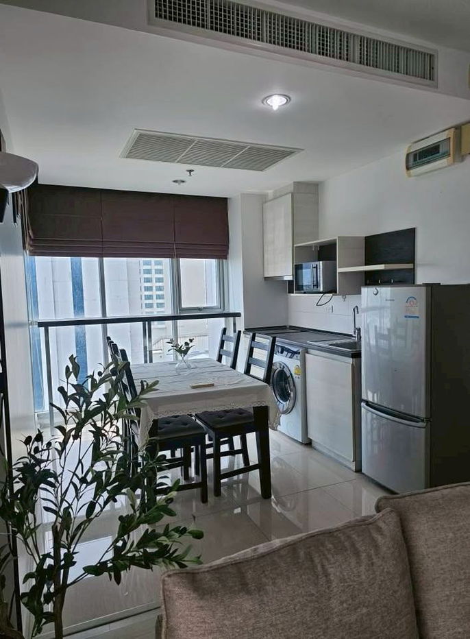 picture 🟪🟦🟩🟨🟧 For rent Life Ratchadaphisek (2 bedrooms, 2 bathrooms) 📍MRT Huai Khwang 🛎️🛎️ | 𝗟𝗶𝗻𝗲@: @𝗮𝘀𝘀𝗲𝘁𝘀𝗽𝗿𝗼 - 4/7