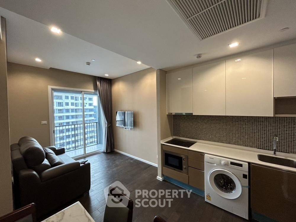 picture 2-BR Condo at The Saint Residences near MRT Phahon Yothin (ID 1413911) - 1/11