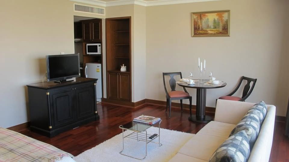 รูป เช่าคอนโด Sailom Suite/สายลม สวีท (C6807072) ID Line : @condo44 - รูปที่ 5/8