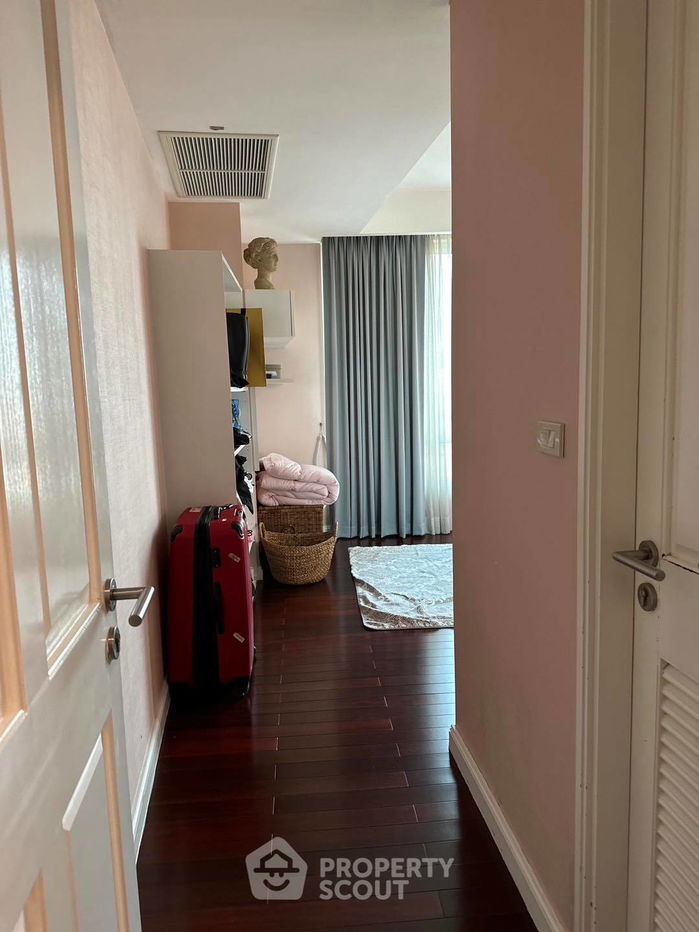 picture 2-BR Condo at Baan Rajprasong Condominium near BTS Ratchadamri (ID 1476166) - 4/23