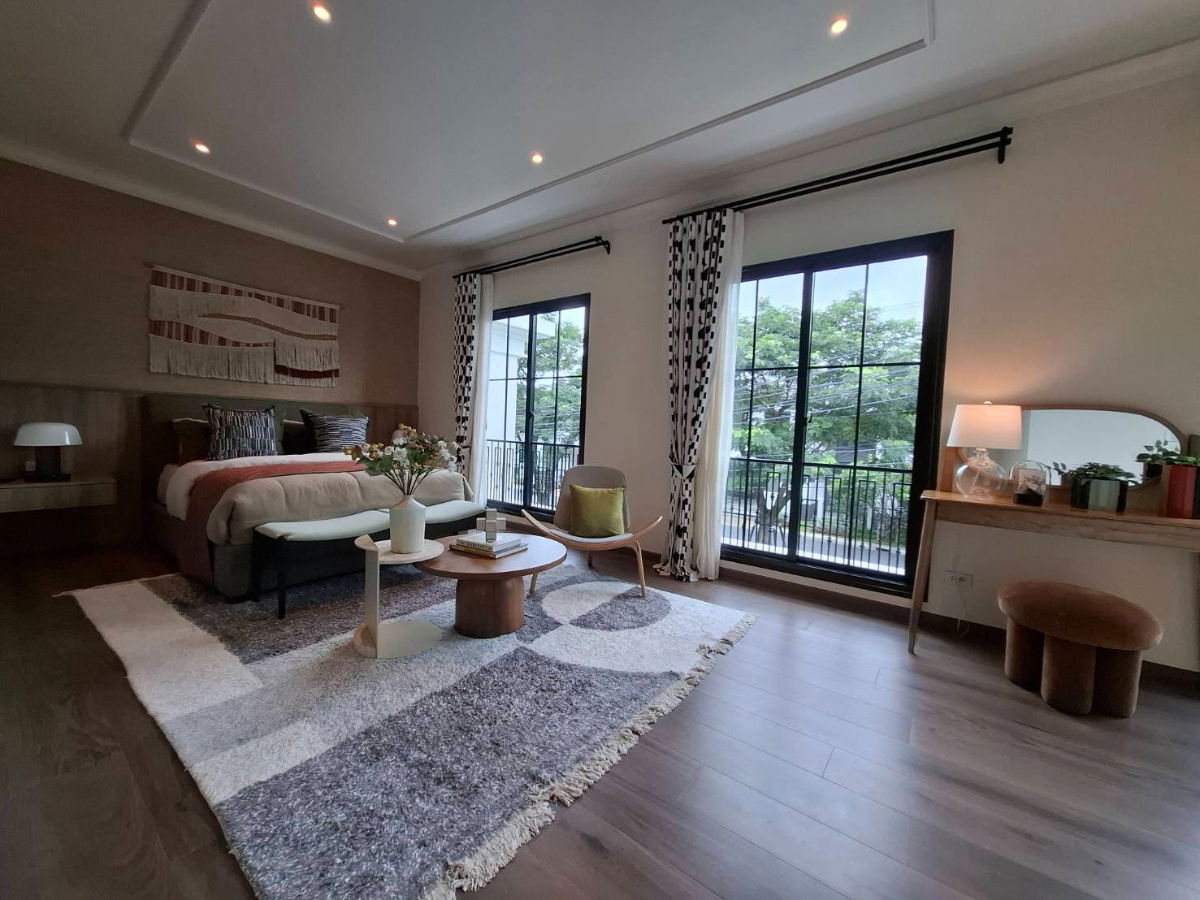 รูป ขายบ้านตัวอย่างตกแต่งแบบ luxury พร้อมเฟอร์นิเจอร์ครบ โครงการเศรษฐสิริ รวมโชค - รูปที่ 10/11