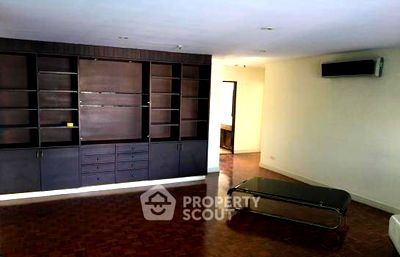 Condos for sale : 2-BR Condo at Sukhumvit Suite near BTS Nana (ID 1900656)