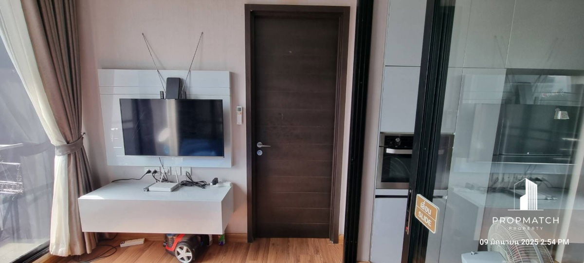 รูป ✨Flash Deal ✨ Ivy Ampio Ratchada ( 1Bed 1Bath 44.5 SQM.) แต่งครบพร้อมอยู่ !! เพียง 25,000 บาทต่อเดือน Tel.0981315848 @propmatch - รูปที่ 2/9