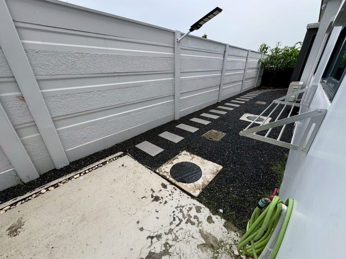รูป ขายและเช๋า บ้านเดี่ยว บริทาเนีย บางนา กม.12 4ห้องนอน 2จอดรถ พื้นที่ใช้สอย 165 ตร.ม. ที่ดินใหญ่ 62.8 ตร.วา  ตกแต่งสวย ราคา7.5ลบ.ต่อรองได้ เช๋า 45k/ด - รูปที่ 38/49