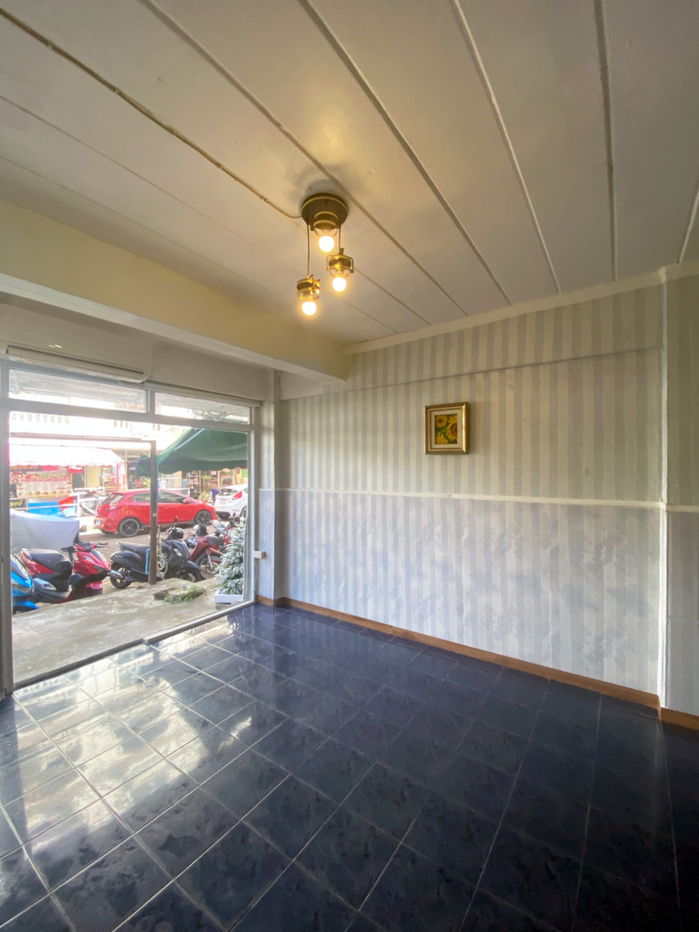 picture Nirun Grand Ville Pattaya Condo – Ground Floor, Building B | Great for Living or Business - 2/31