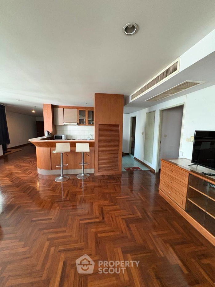 picture 2-BR Condo at Asoke Place near MRT Sukhumvit (ID 2069320) - 1/8