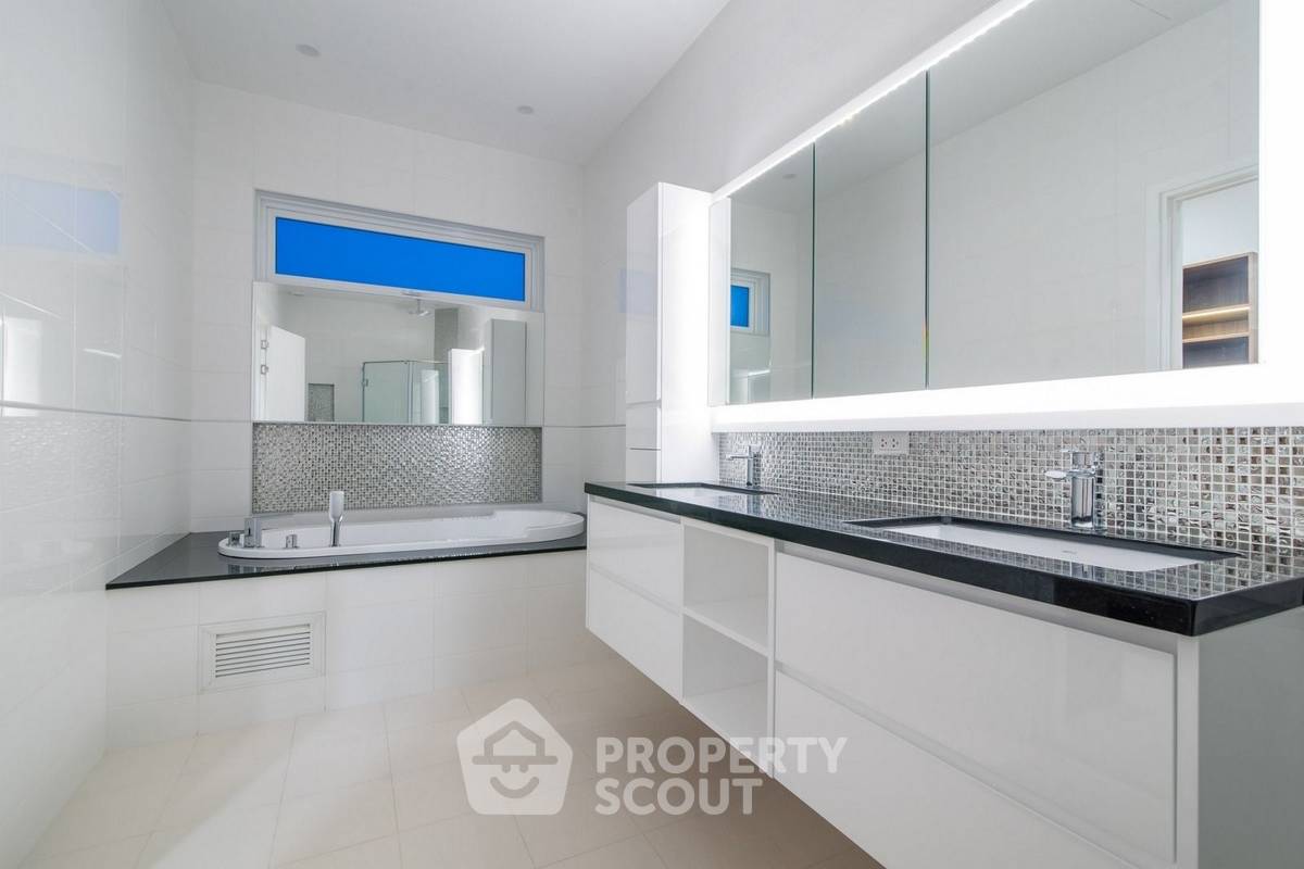 รูป บ้าน 5-ห้องนอน ที่ ฟอลคอน ฮิลล์ ใน หนองแก (ID 2229523) - รูปที่ 3/14