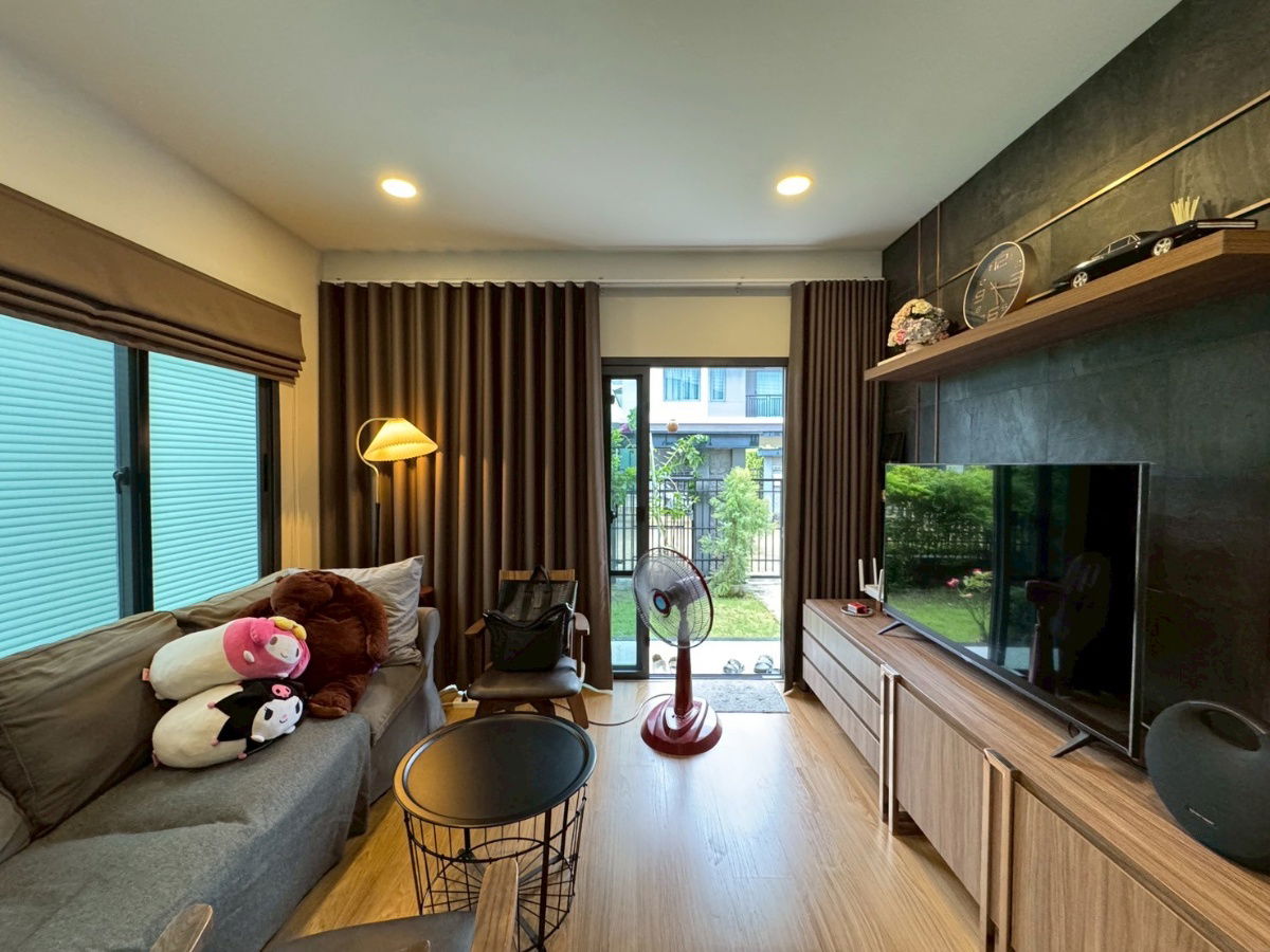 รูป ขายและเช๋า บ้านเดี่ยว บริทาเนีย บางนา กม.12 4ห้องนอน 2จอดรถ พื้นที่ใช้สอย 165 ตร.ม. ที่ดินใหญ่ 62.8 ตร.วา  ตกแต่งสวย ราคา7.5ลบ.ต่อรองได้ เช๋า 45k/ด - รูปที่ 9/49