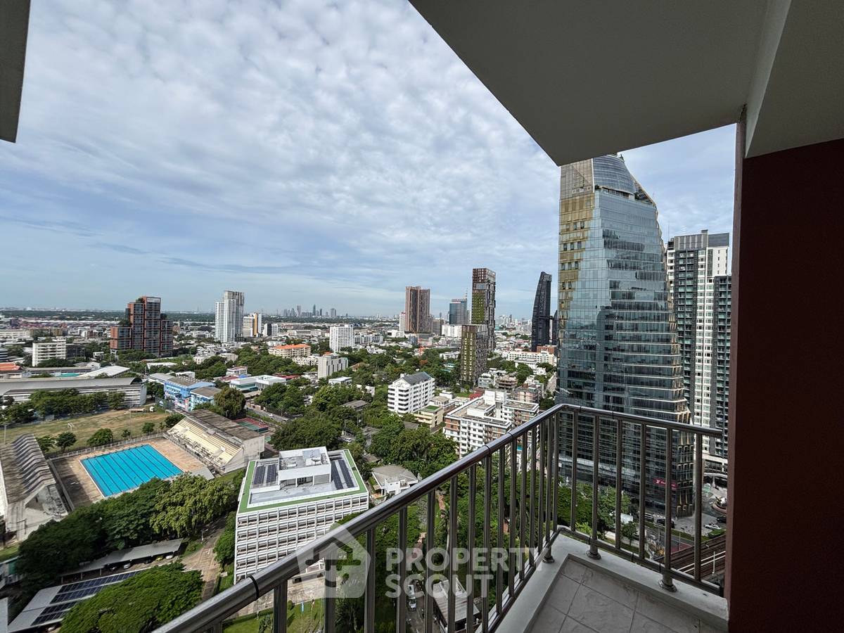 picture 3-BR Condo at Fullerton Sukhumvit near BTS Ekkamai (ID 2162761) - 12/13