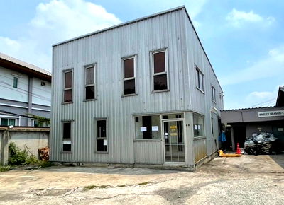 Office for rent BTS Bang Chak : FOR RENT  OFFICE PROPERTY  38000 BAHT per MONTH