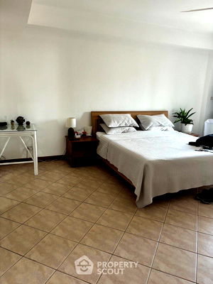 Condos for sale : 2-BR Condo at View Talay 2 Condominium Jomtien close to Pattaya South (ID 2229558)
