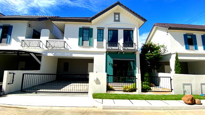บ้านแฝด นนทบุรี : Hot Deal !! บ้านแฝดพร้อมอยู่ ดีไซน์เมดิเตอร์เรเนียน สไตล์สงบ ใกล้คู่ขนานบรมฯ พร้อมเข้าอยู่ทันที 